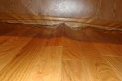 Вздулась паркетная доска, что делать. Вздулась паркетная доска —, что делать?