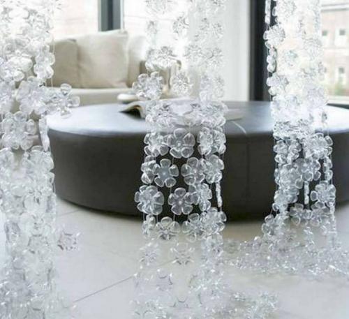 Шторы из бутылок пластиковых. Штора из пластиковых бутылок – так просто и красиво! 01 Шторы из бутылок пластиковых. Штора из пластиковых бутылок – так просто и красиво! 01