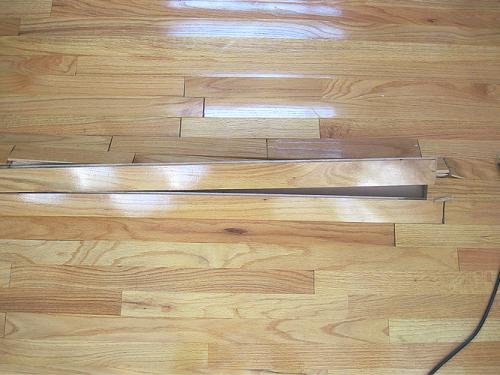 Что делать если на паркет попала вода. Что делать, если вздулся паркет от воды — есть решение