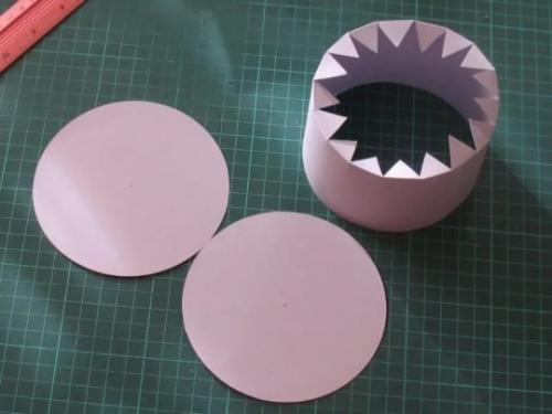 Как сделать из большой коробки маленькую коробку из плотного картона. Как сделать коробочку из картона