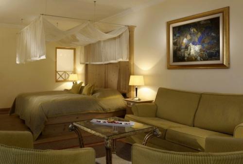 Как правильно обставить спальню. Выбор текстиля и мебели 03