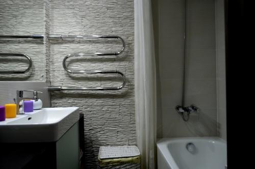 Декоративный камень и плитка в ванной. Виды декоративной плитки 01