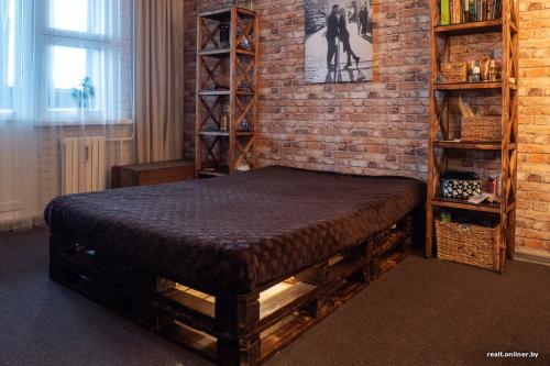 Полы в стиле лофт своими руками. Стойки, как в Jysk и кровать из поддонов