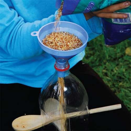 Необычная кормушка для птиц. 4 опорных столба. 18