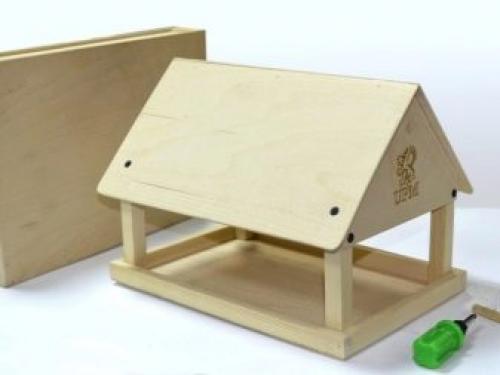 Необычная кормушка для птиц. 4 опорных столба. 10