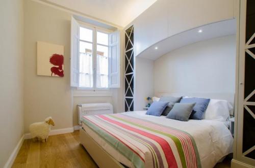 Спальное место в маленькой комнате. Варианты мягкой мебели для маленькой спальни: дизайн, фото