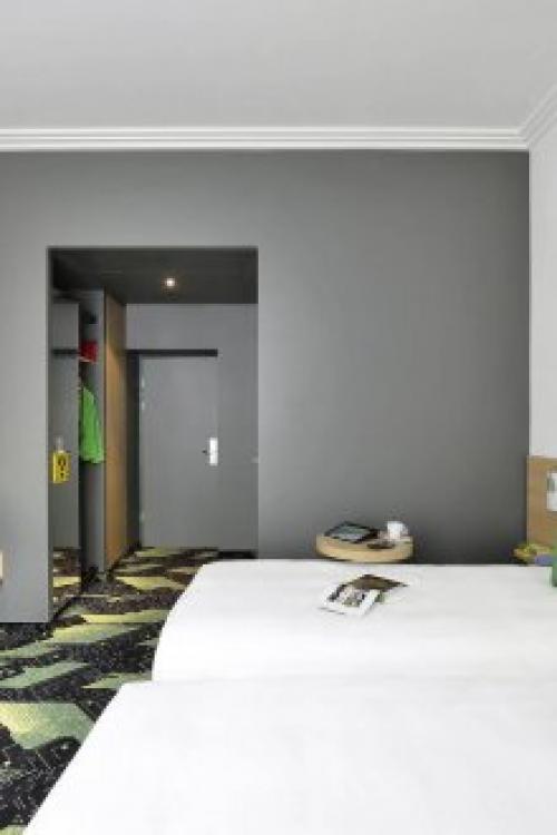 Комната на троих взрослых. Из одной комнаты – две