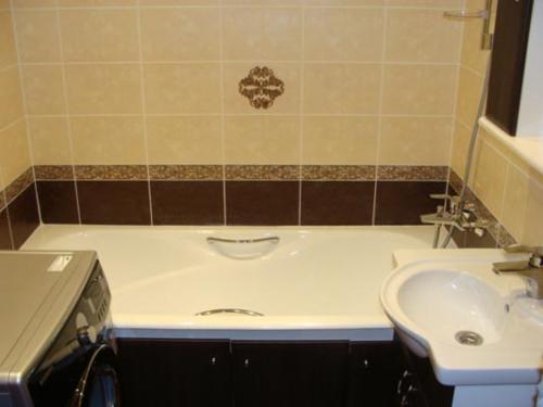 Увеличение санузла в хрущевке. Ванная комната в хрущевке (48 фото): вам только кажется, что она маленькая