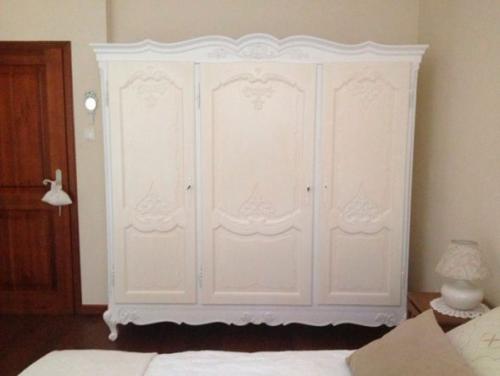 Перекраска мебели. Как покрасить мебель из ДСП в домашних условиях.