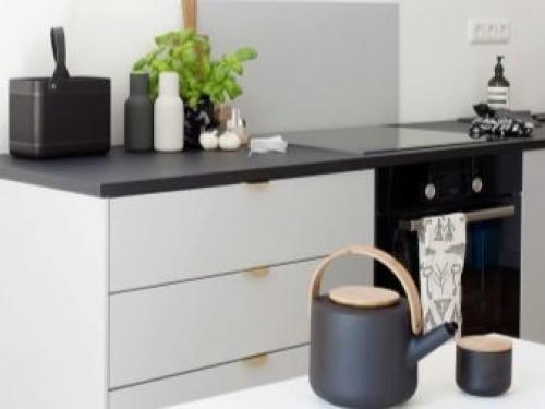 Как можно сделать быстрый ремонт на кухне. Правильная планировка дизайна маленькой кухни в 3D 03