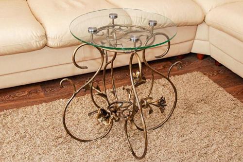 Стеклянный журнальный столик 06