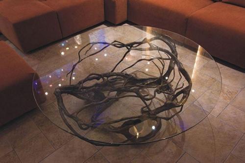 Стеклянный журнальный столик 05