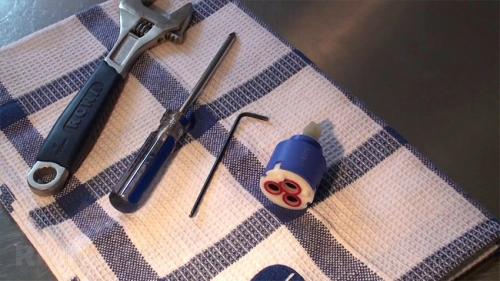 Керамический картридж для смесителя. Как работает однорычажный смеситель 01 Керамический картридж для смесителя. Как работает однорычажный смеситель 01