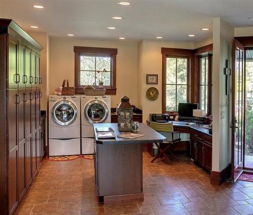 Постирочная комната в квартире маленькая. 10 самых популярных фото прачечных по версии наших читателей – идеи, которые стоит воплотить в жизнь 23 Постирочная комната в квартире маленькая. 10 самых популярных фото прачечных по версии наших читателей – идеи, которые стоит воплотить в жизнь 23