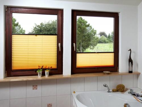 Как оформить маленькое окно в ванной. Декорирование окна в ванной комнате