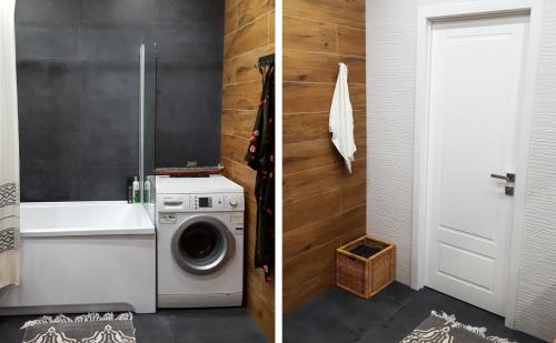 Плитка под дерево в маленькой ванной. Дерево в интерьере ванной комнаты? Это возможно!