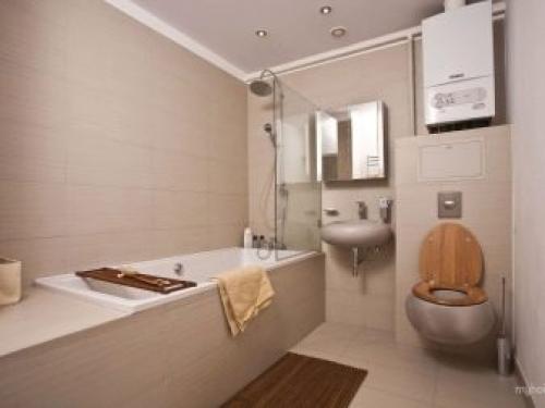 Отделка ванной комнаты деревом. Отделка деревом стен ванной комнаты 14 Отделка ванной комнаты деревом. Отделка деревом стен ванной комнаты 14