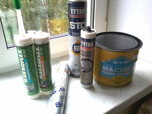 Как убрать щели в деревянных окнах. Как заделать щели в окнах