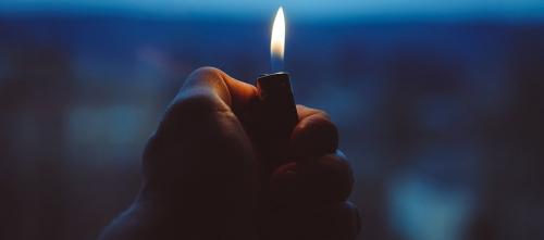 Дует из под подоконника деревянного окна. Почему дует из окон? Что делать? Советы специалиста