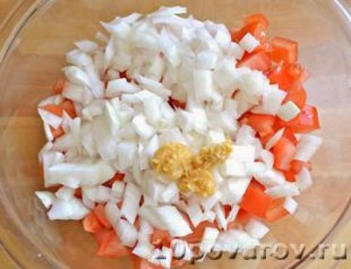 Брускетта с курицей и сыром