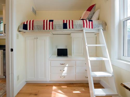 Дизайн комнаты 16 кв м для семьи с ребенком. Как организовать спальное место для ребенка в однокомнатной квартире