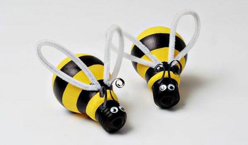 Как сделать из бутылки пчелу. Веселая пчелка из бутылки 22