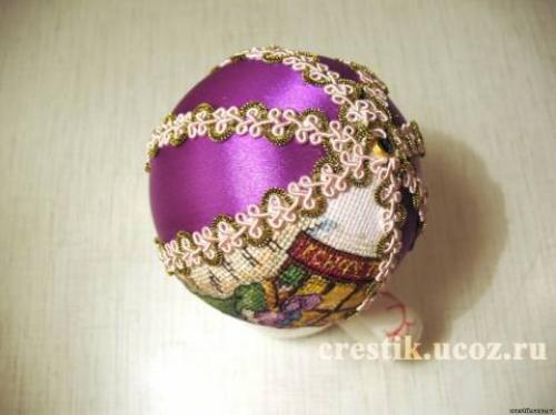 Новогодние шары из атласных лент. Мастер-класс «Новогодние шары из лент» 40