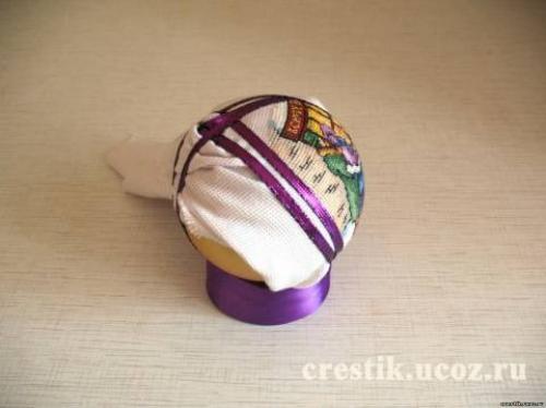 Новогодние шары из атласных лент. Мастер-класс «Новогодние шары из лент» 35