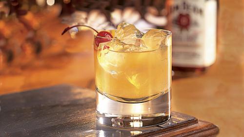 Виски со швепсом. Чем кроме колы разбавляют виски. 5 самых популярных вариантов