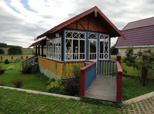 Беседки во дворе частного дома. Как выбрать тип конструкции беседки? 14