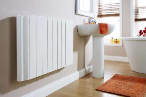 Почему батареи отопления располагают под окнами. Почему радиаторы отопления устанавливают только под окна