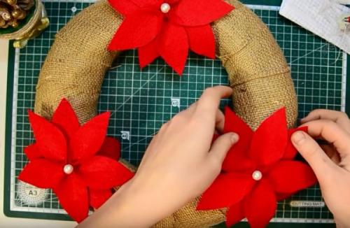 Украшения на новый год 2019 своими руками. Новогодний венок