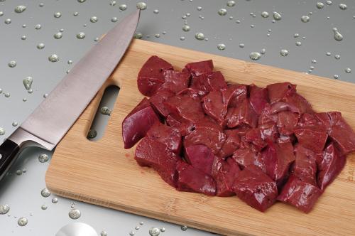 Как приготовить печень в сметане. Как приготовить говяжью печень в сметане с луком — рецепт печени говяжьей, тушенной в сметане на сковороде, с пошаговыми фото