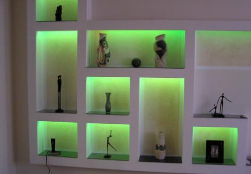 Светодиодная лента в интерьере гостинной. Светодиодная лента в интерьере прихожей