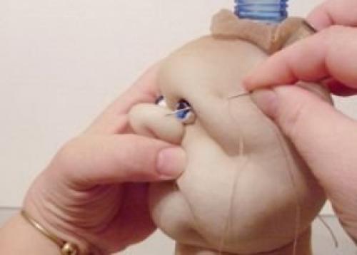 Куклы из пластиковых бутылок своими руками. Быстро и красиво 14