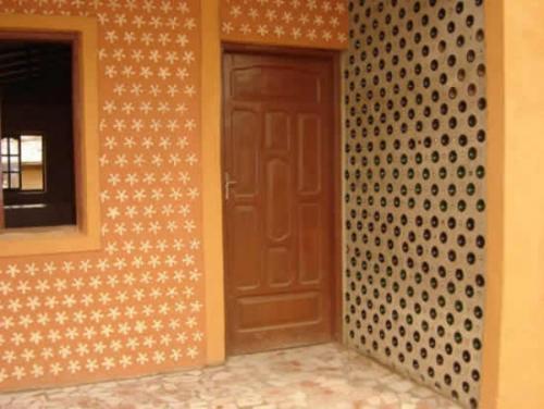 Дом из пластиковых бутылок. Как построить дом из пластиковых бутылок?