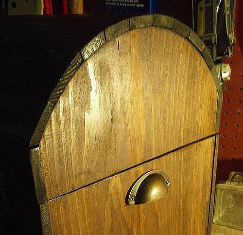 Как обшить сундук тканью. Делаем сундук для хранения вещей в закладки 33