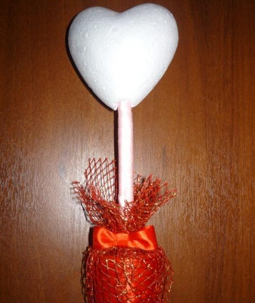 Как сделать топиарий в домашних условиях. Сердце из подручных материалов в домашних условиях ко Дню влюбленных (14 февраля)