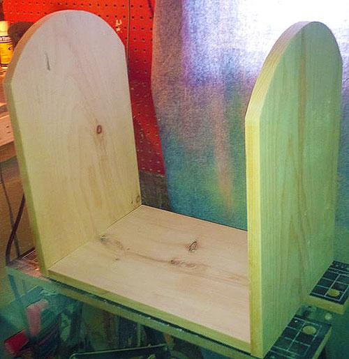 Как обшить сундук тканью. Делаем сундук для хранения вещей в закладки 33