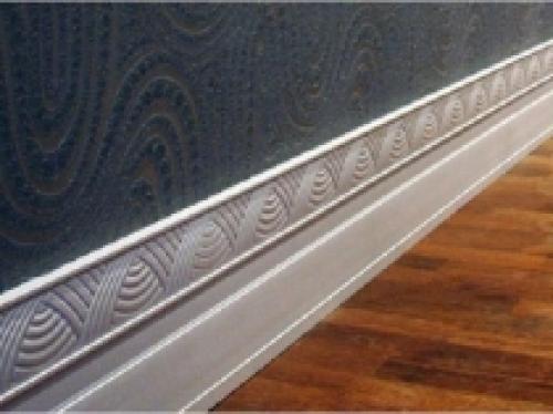 Как подобрать плинтус к ковролину. Виды напольных плинтусов и потолочных