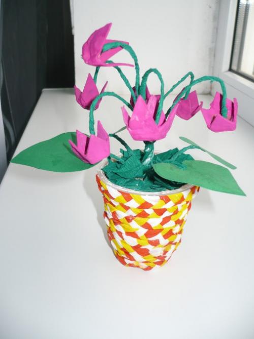 Из яичной коробки поделка. 29 октября. Выставка поделок из яичных лотков на МААМ