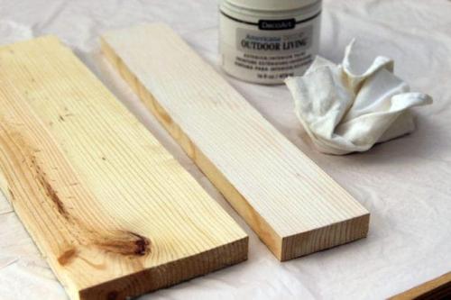 Как покрасить дерево в глянец. 3 метода покрасить дерево в белый цвет с потертостями или под старину