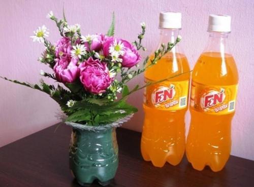 Простая ваза из пластиковой бутылки. Как из пластиковой бутылки сделать вазу