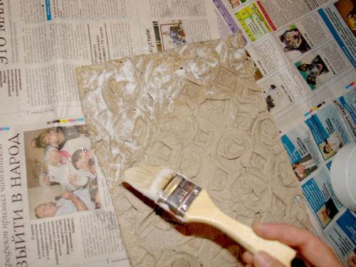 Декор стен из яичных лотков. Стена из яичной упаковки