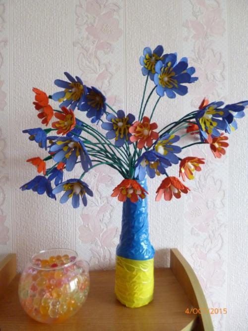 Поделки из яичных лотков для детей. 29 октября. Выставка поделок из яичных лотков на МААМ