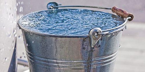 Уход за ламинированными полами. Что может понадобиться для правильного ухода за ламинатом?