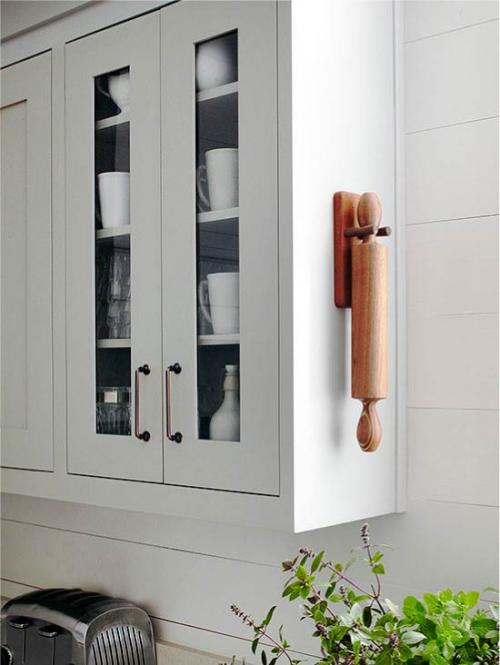 Системы хранения под мойкой. 	На маленькой кухне необходимо задействовать нестандартные места хранения