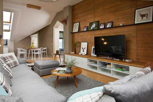 Сочетание дерева и камня в интерьере. Деревянные элементы в интерьере – эстетично и доступно