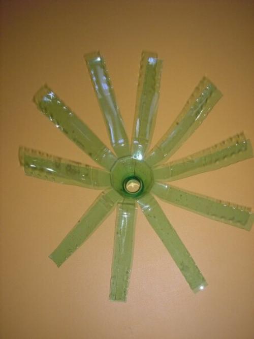 Новогодние поделки из пластиковых бутылок. Новогодние елочки из пластиковых бутылок