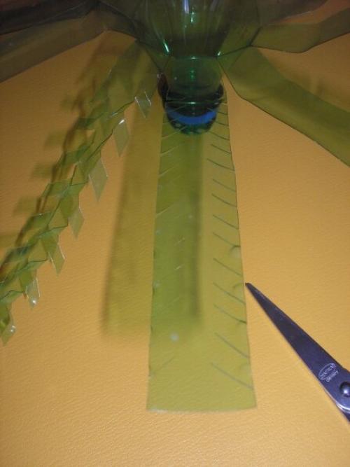 Новогодние поделки из пластиковых бутылок. Новогодние елочки из пластиковых бутылок